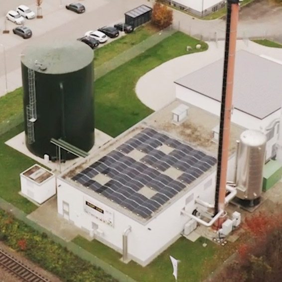 Außenaufsicht der Anlage Bad Säckingen mit 1.000 m³ großem Pufferspeicher